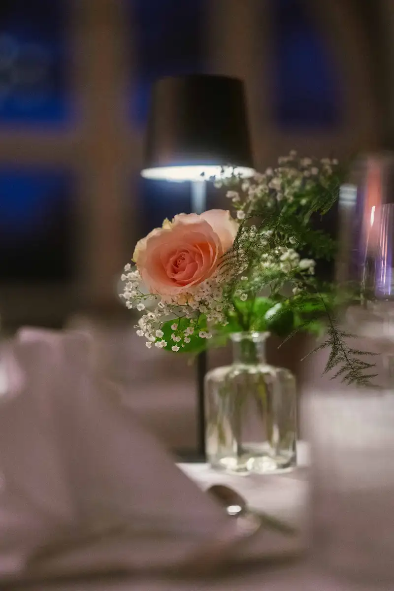 Valentinstag Dinner - Blumendekoration